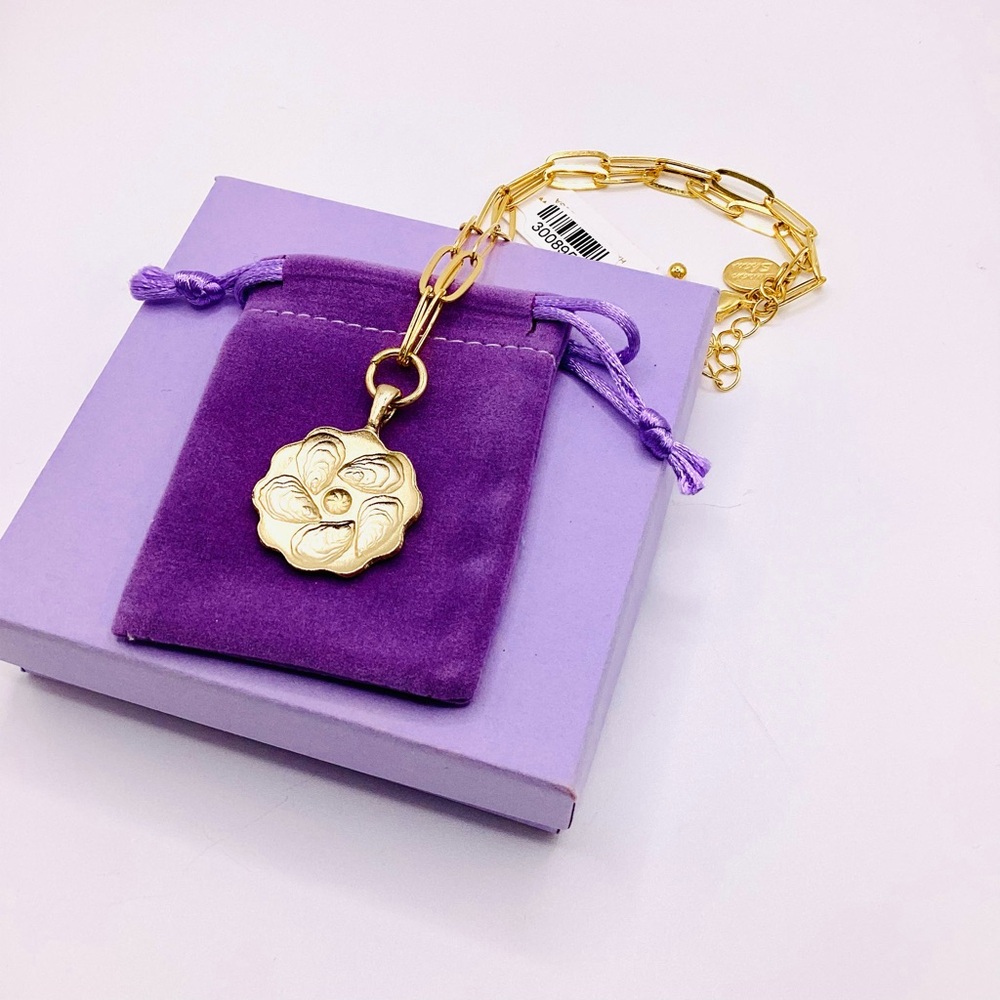 Susan Shaw Gold Floral Medallion Necklace